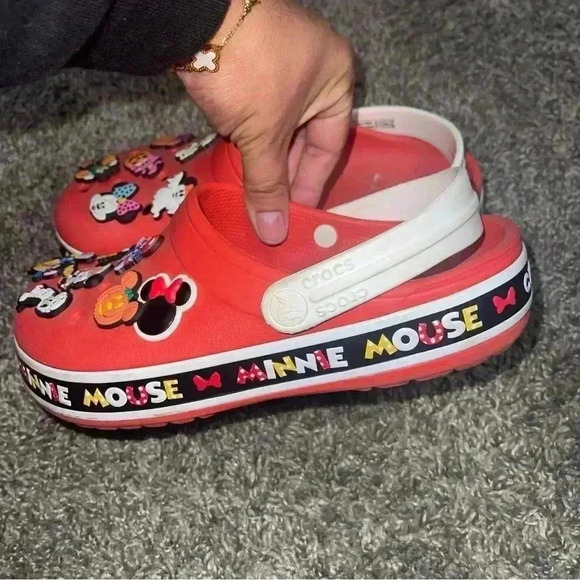 Disney Parks X Crocs Croc band Minnie
Mouse Ill Red Clog Shoe Womens 7 - Picture 5 of 8